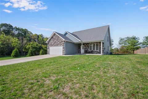 Photo of 101 Cherokee Dr, Beaver Falls, PA 15010 (MLS # 1742232)