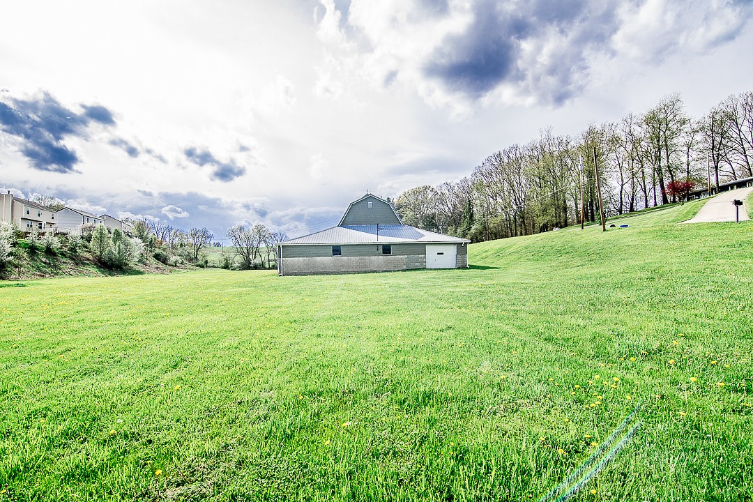 Ciaffoni, Cecil, Pennsylvania image 2