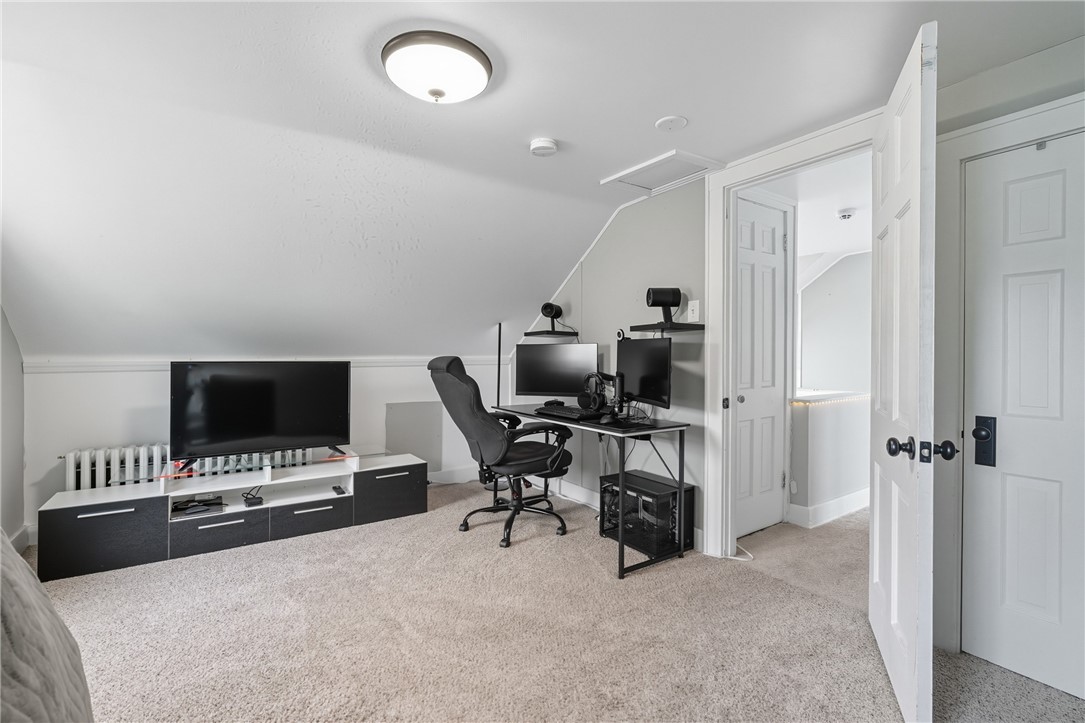 Brentwood, Pennsylvania 15227, United States, 5 Bedrooms Bedrooms, ,4 BathroomsBathrooms,Residential,Active,219260