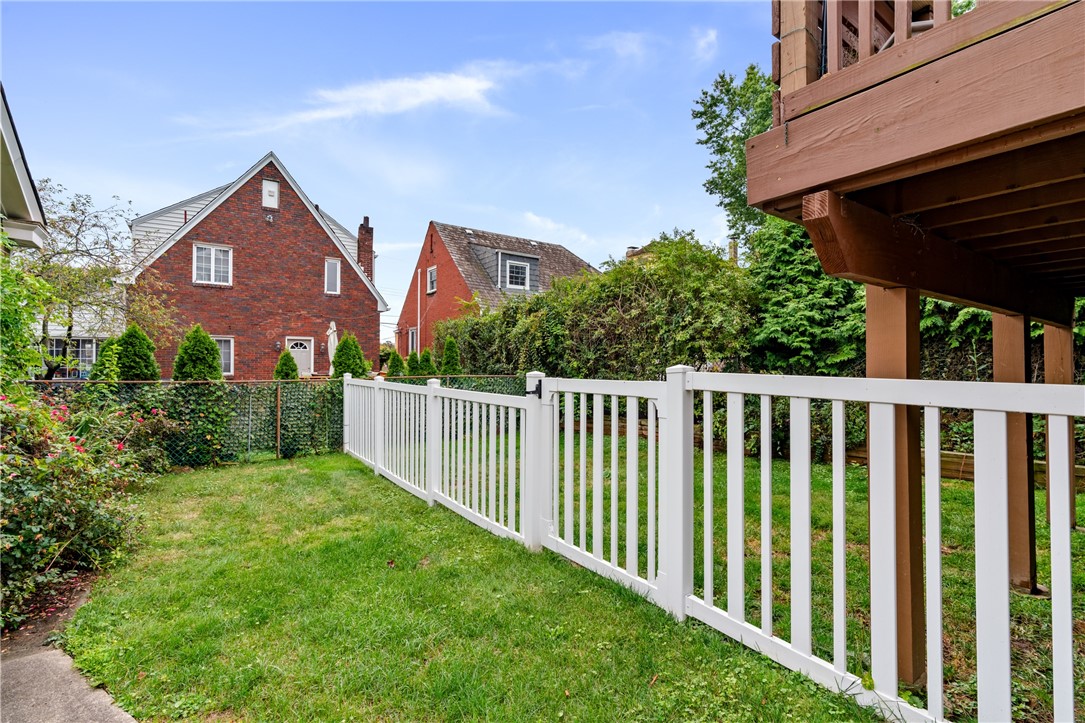 Brentwood, Pennsylvania 15227, United States, 5 Bedrooms Bedrooms, ,4 BathroomsBathrooms,Residential,Active,219260