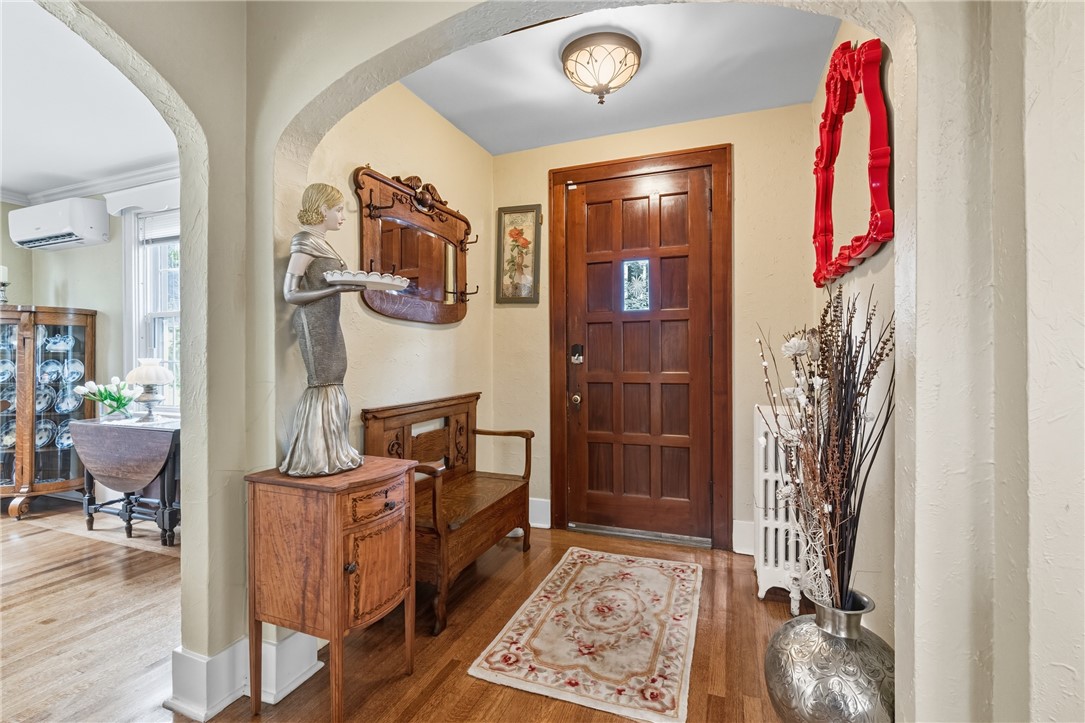 Brentwood, Pennsylvania 15227, United States, 5 Bedrooms Bedrooms, ,4 BathroomsBathrooms,Residential,Active,219260