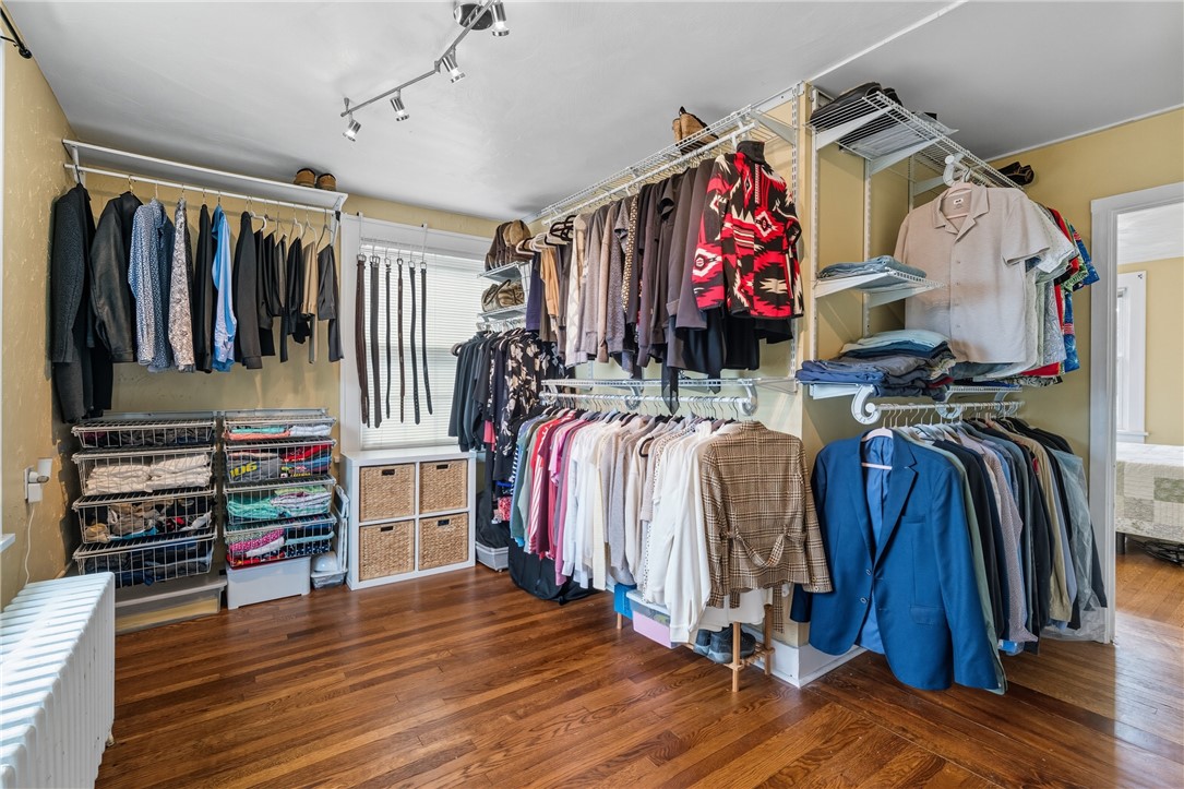 Brentwood, Pennsylvania 15227, United States, 5 Bedrooms Bedrooms, ,4 BathroomsBathrooms,Residential,Active,219260