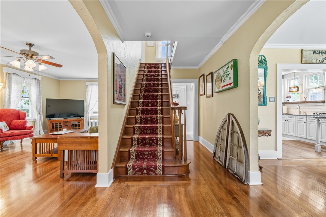 Brentwood, Pennsylvania 15227, United States, 5 Bedrooms Bedrooms, ,4 BathroomsBathrooms,Residential,Active,219260