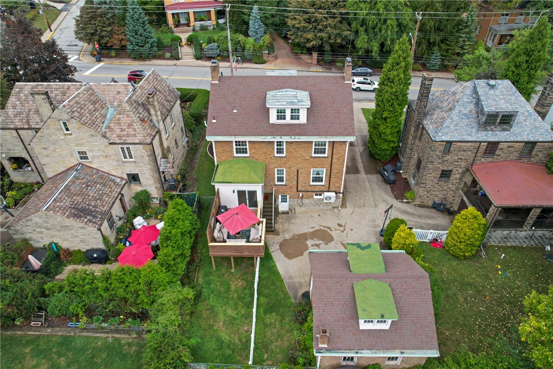 Brentwood, Pennsylvania 15227, United States, 5 Bedrooms Bedrooms, ,4 BathroomsBathrooms,Residential,Active,219260