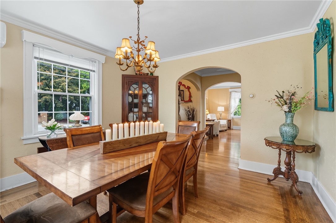 Brentwood, Pennsylvania 15227, United States, 5 Bedrooms Bedrooms, ,4 BathroomsBathrooms,Residential,Active,219260