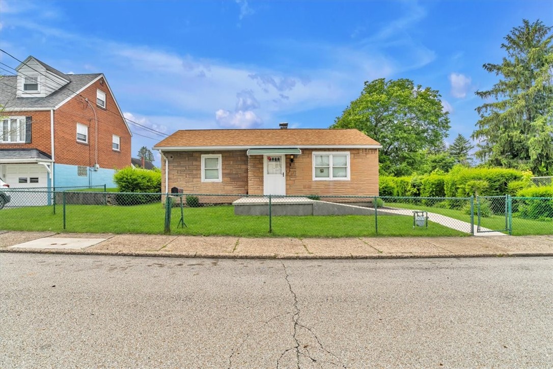 901 Dennis Avenue Ave, Monessen, Pennsylvania image 35