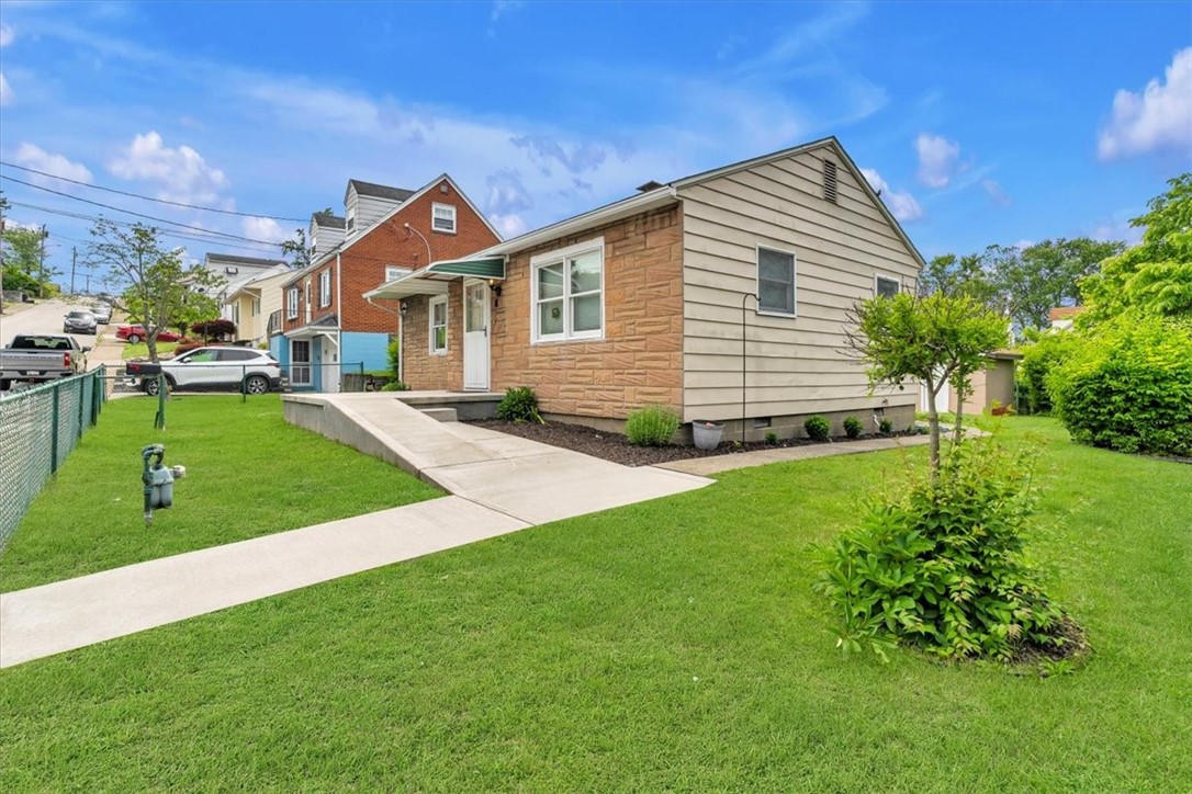 901 Dennis Avenue