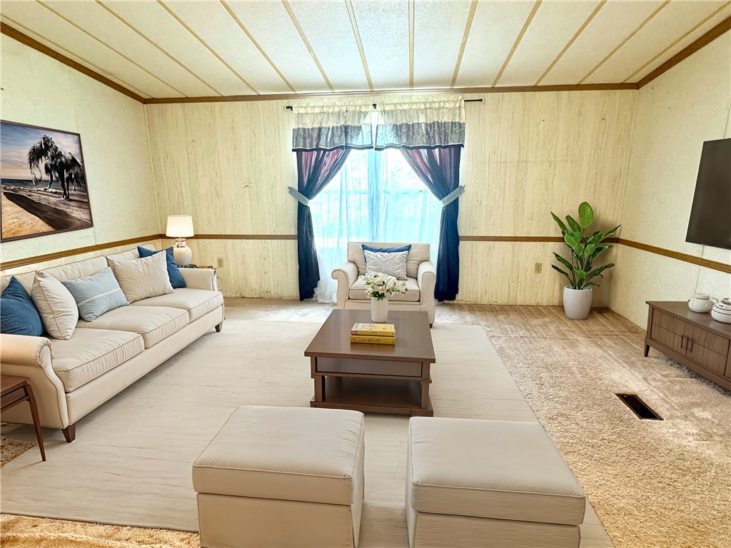 Center Twp - But, Pennsylvania 16001, United States, 3 Bedrooms Bedrooms, ,2 BathroomsBathrooms,Residential,Active,43091