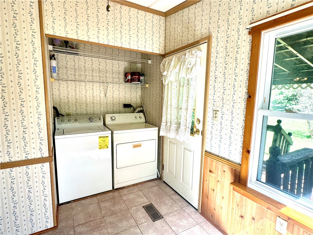 Center Twp - But, Pennsylvania 16001, United States, 3 Bedrooms Bedrooms, ,2 BathroomsBathrooms,Residential,Active,43091