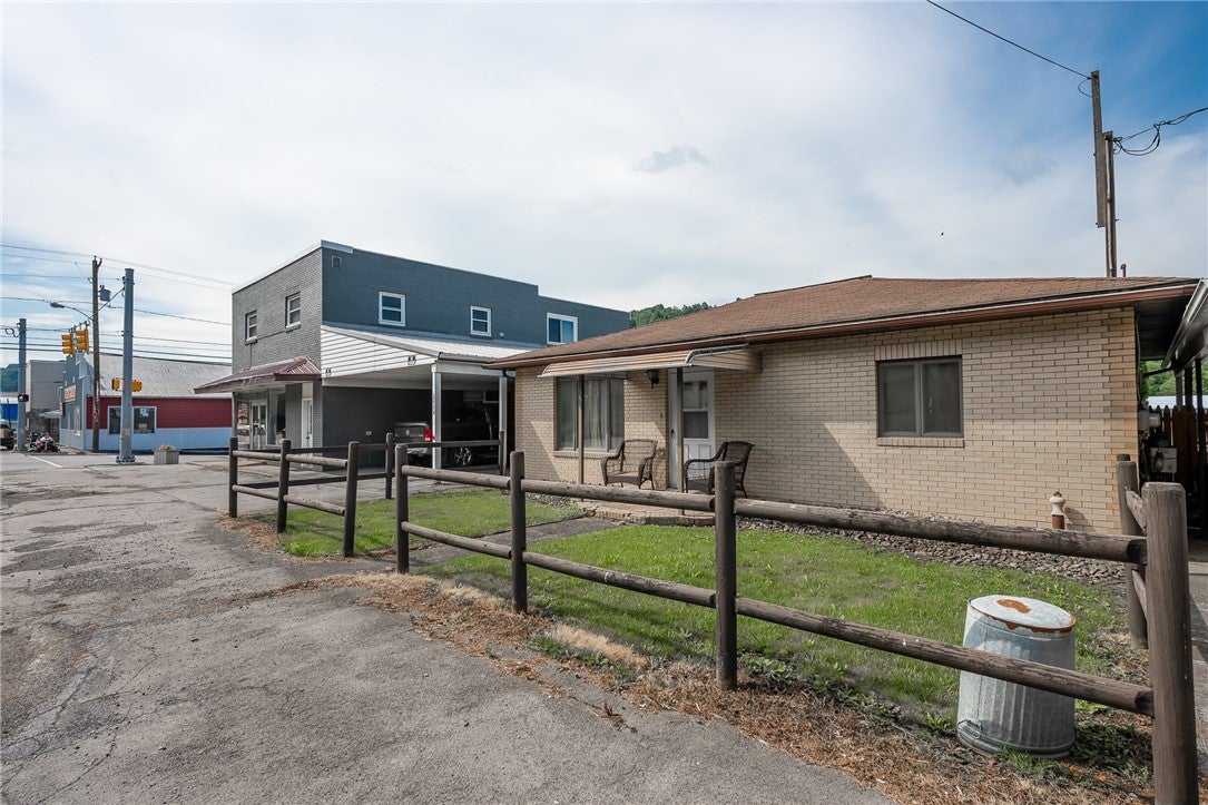 2402 Bigler Ave