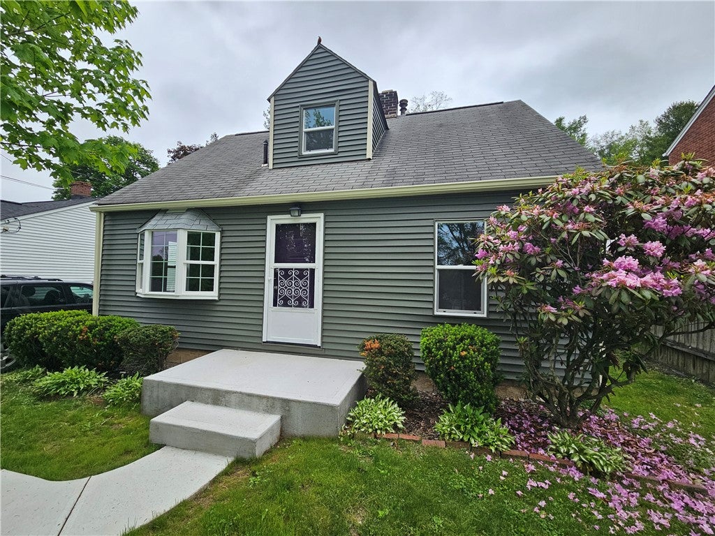 Photo 1 of 25 — 520 Joffre St, Ellwood City, PA 16117