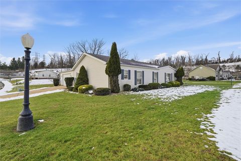 2001 Pond Ln Elizabeth Twp/Boro PA 15037