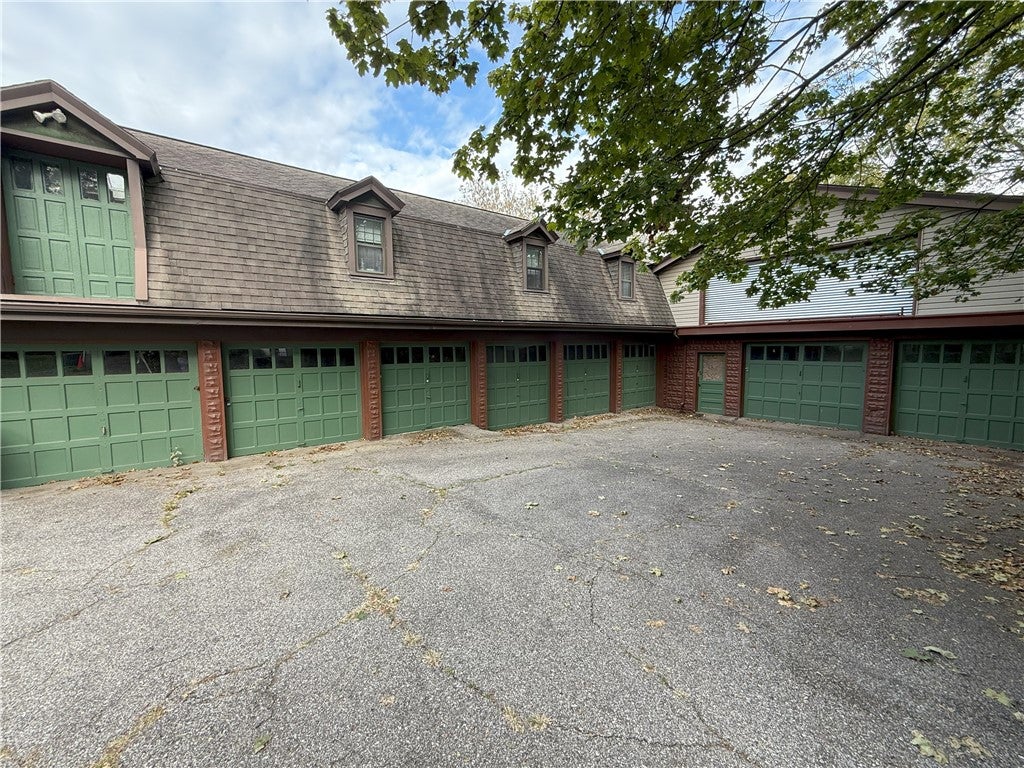 27 Richmond St