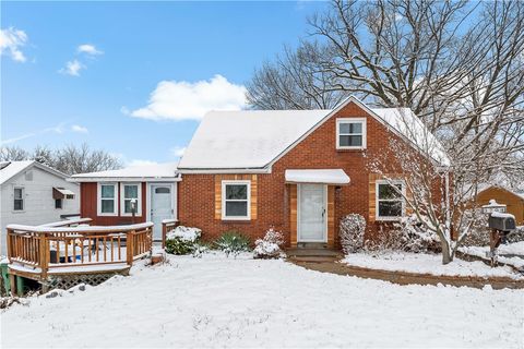 Photo of 3704 Grant St, Pittsburgh, PA 15234 (MLS # 1732595)