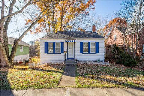 Photo of 959 Center Ave, Pittsburgh, PA 15229 (MLS # 1731909)