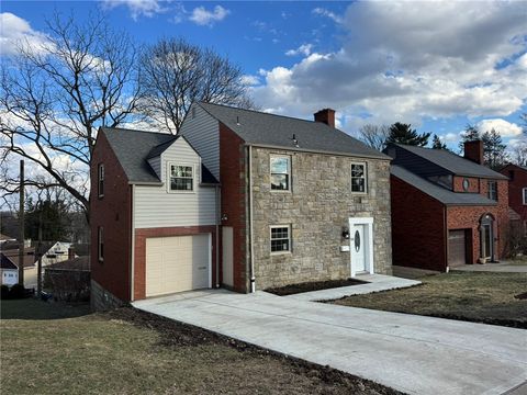 Photo of 772 Scott Rd, Pittsburgh, PA 15228 (MLS # 1741350)