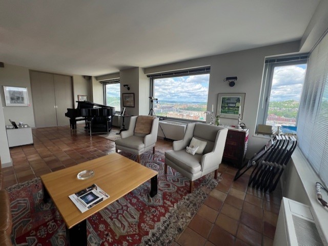 320 Fort Duquesne Blvd. 26K