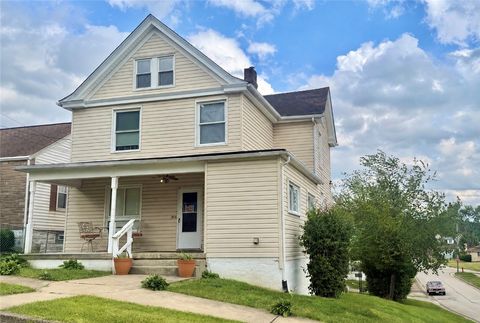 Photo of 800 Ellsworth Ave, Jeannette, PA 15644 (MLS # 1760838)