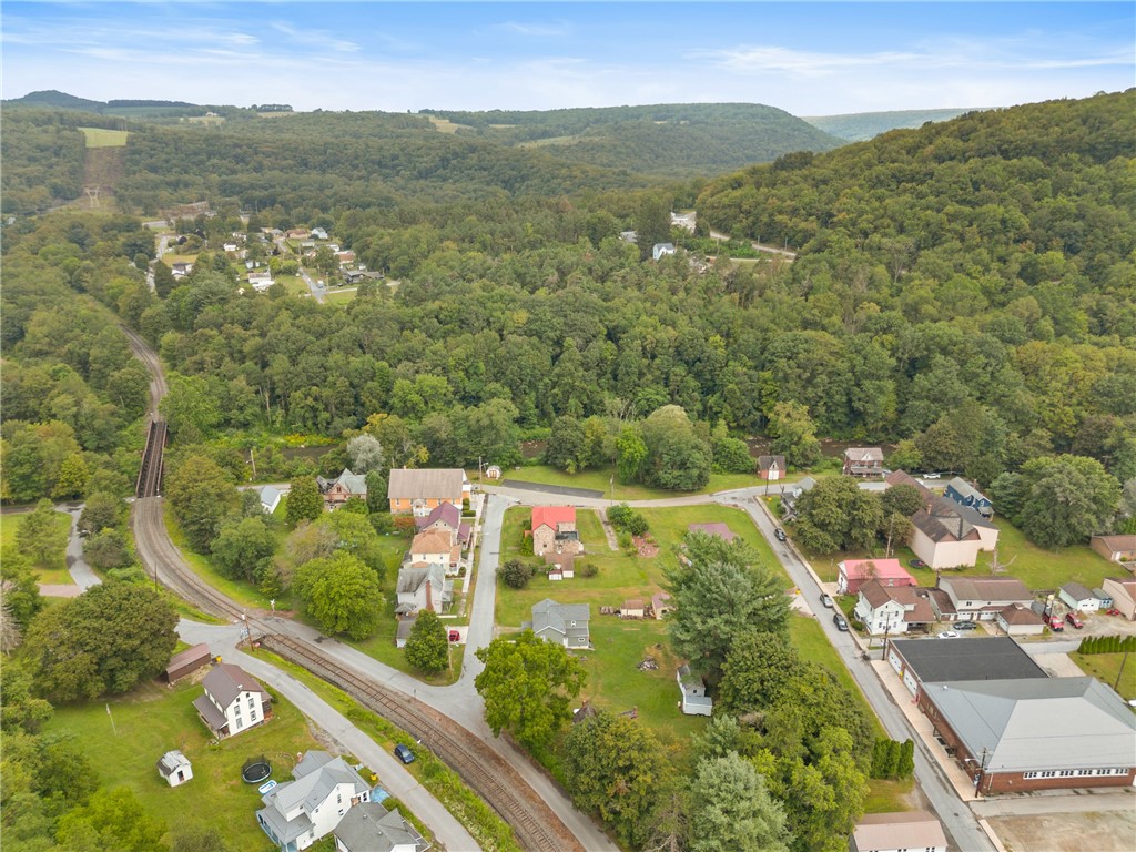 Hooversville, Pennsylvania 15936, United States, 3 Bedrooms Bedrooms, ,2 BathroomsBathrooms,Residential,Active,192533