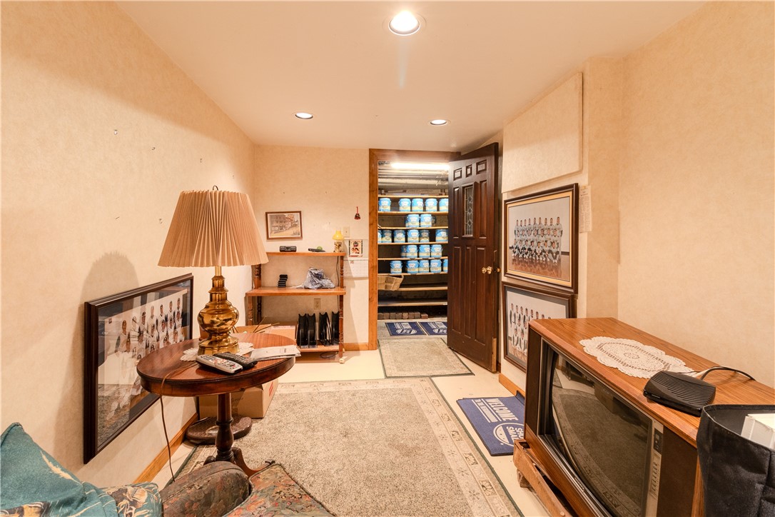 Irwin, Pennsylvania 15642, United States, ,Commercial,Active,1838