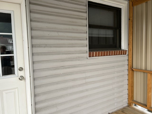 Photo 1 of 12 — 829 R N Pittsburgh St 829 R, Springdale Boro, PA 15144