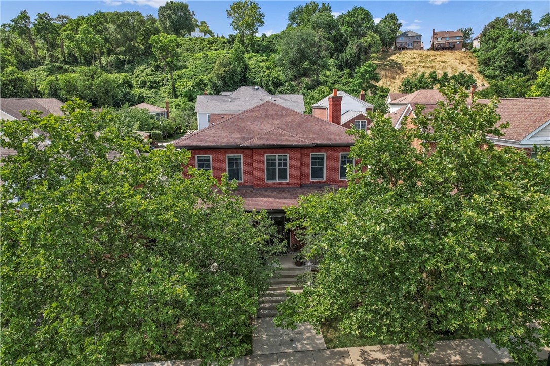 Pittsburgh, Pennsylvania, 15217, United States, 4 Bedrooms Bedrooms, ,4 BathroomsBathrooms,Residential,Active,1899201