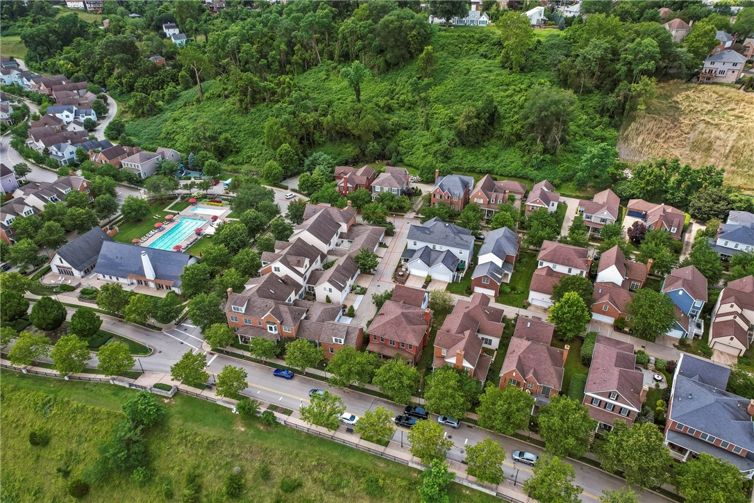 Pittsburgh, Pennsylvania, 15217, United States, 4 Bedrooms Bedrooms, ,4 BathroomsBathrooms,Residential,Active,1899201