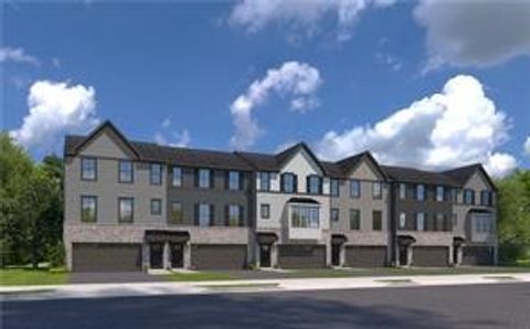 227 Elk Ridge Drive Moon/Crescent Twp PA 15108