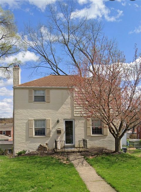 Photo of 2051 Brookfield Rd, Pittsburgh, PA 15243 (MLS # 1746015)
