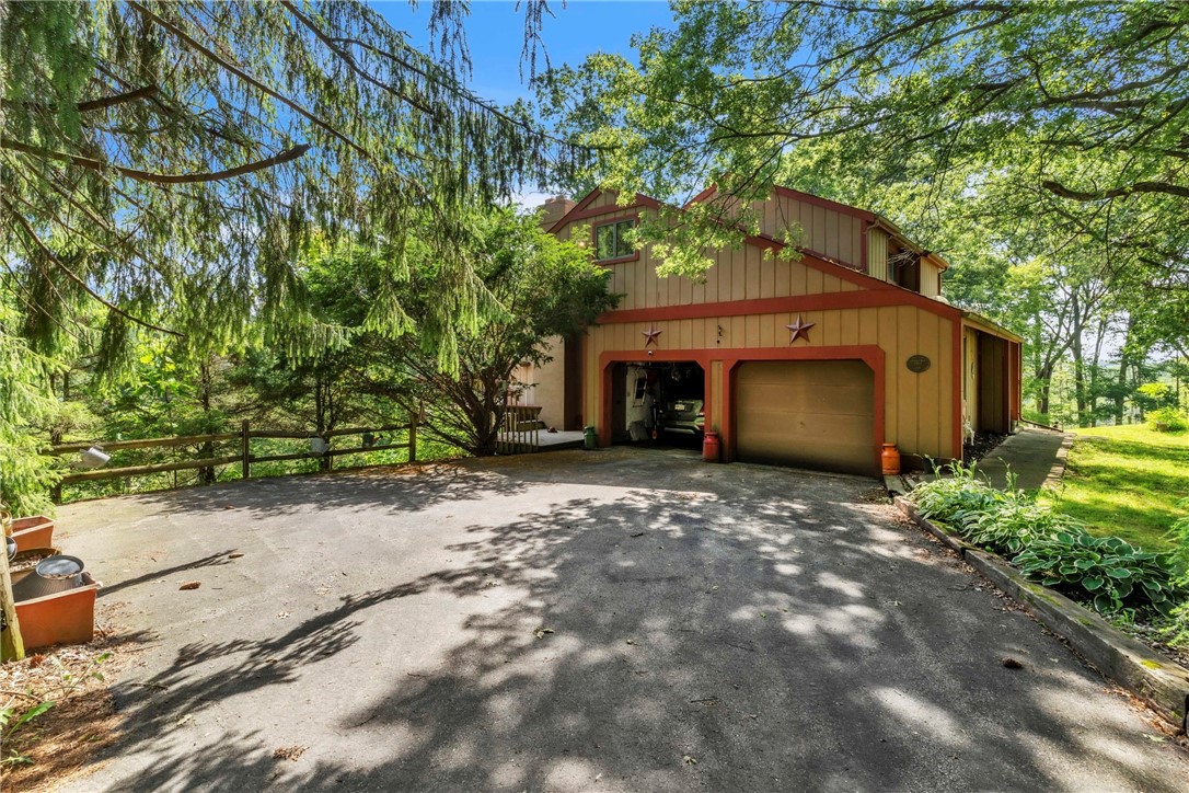 Lancaster Twp, Pennsylvania 16037, United States, 3 Bedrooms Bedrooms, ,3 BathroomsBathrooms,Residential,Active,159078