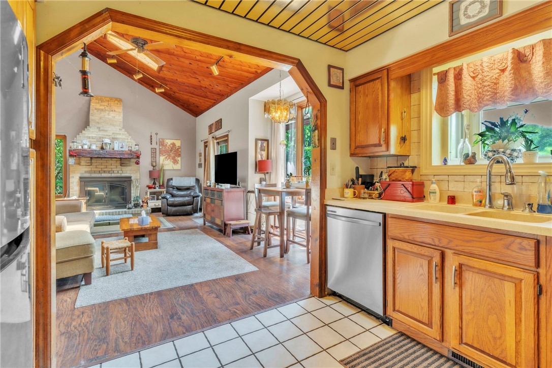 Lancaster Twp, Pennsylvania 16037, United States, 3 Bedrooms Bedrooms, ,3 BathroomsBathrooms,Residential,Active,159078