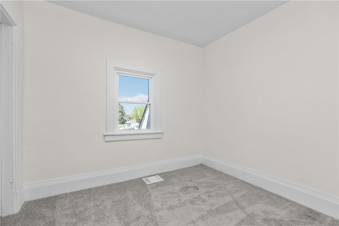 721 Laura Ave Ave, West Mifflin, Pennsylvania image 22