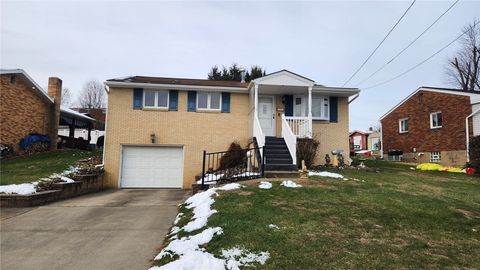 Photo of 262 Vista Dr, Apollo, PA 15613 (MLS # 1733458)