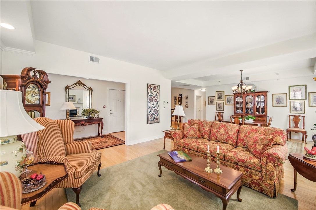 240 Third Street St #D, Oakmont, Pennsylvania image 6