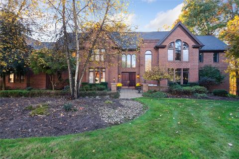 2102 Chablis Ct Hampton PA 15044