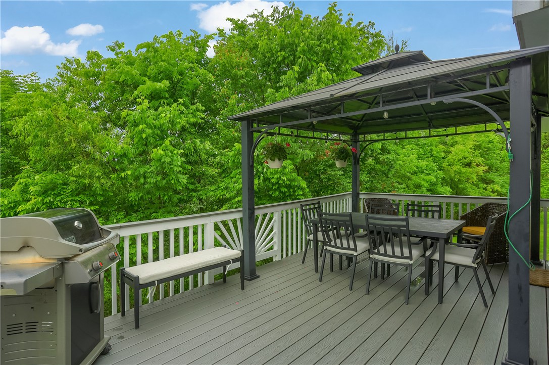 Seven Fields Boro, Pennsylvania 16046, United States, 4 Bedrooms Bedrooms, ,3 BathroomsBathrooms,Residential,Contingent,144765