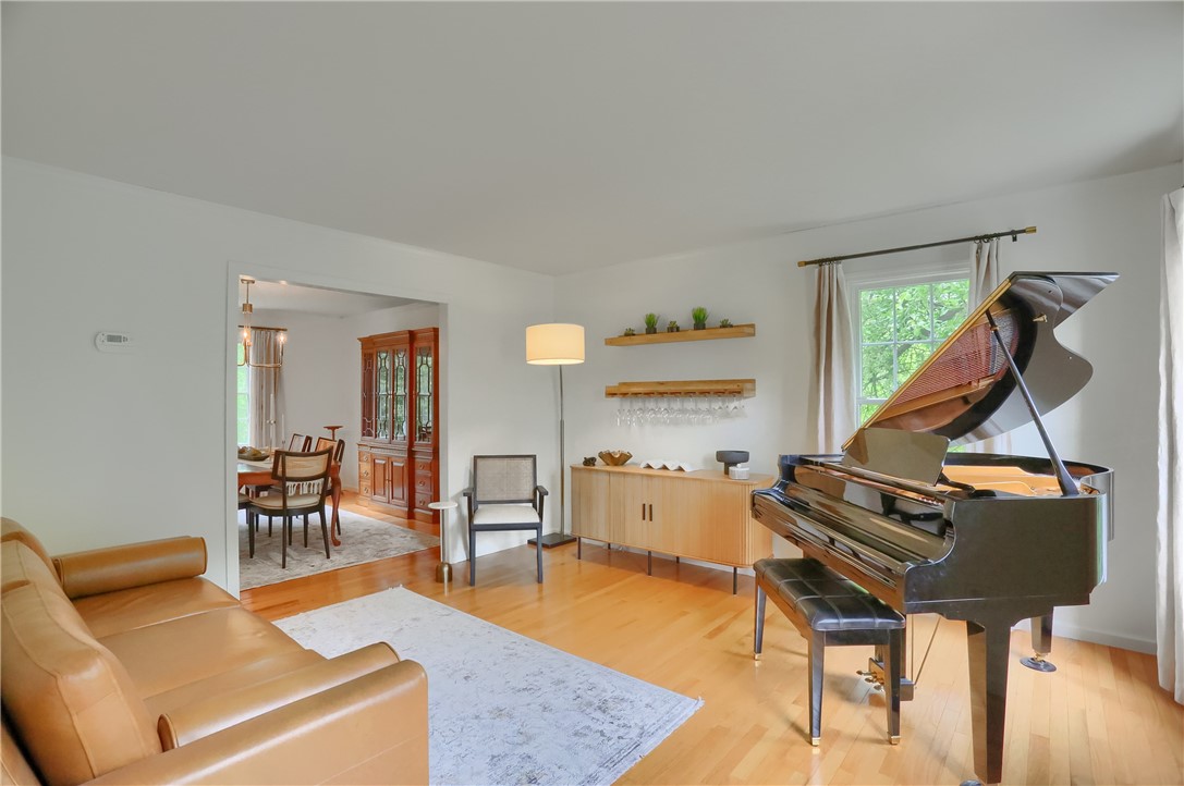 Seven Fields Boro, Pennsylvania 16046, United States, 4 Bedrooms Bedrooms, ,3 BathroomsBathrooms,Residential,Contingent,144765