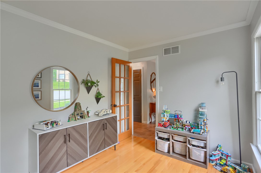 Seven Fields Boro, Pennsylvania 16046, United States, 4 Bedrooms Bedrooms, ,3 BathroomsBathrooms,Residential,Contingent,144765