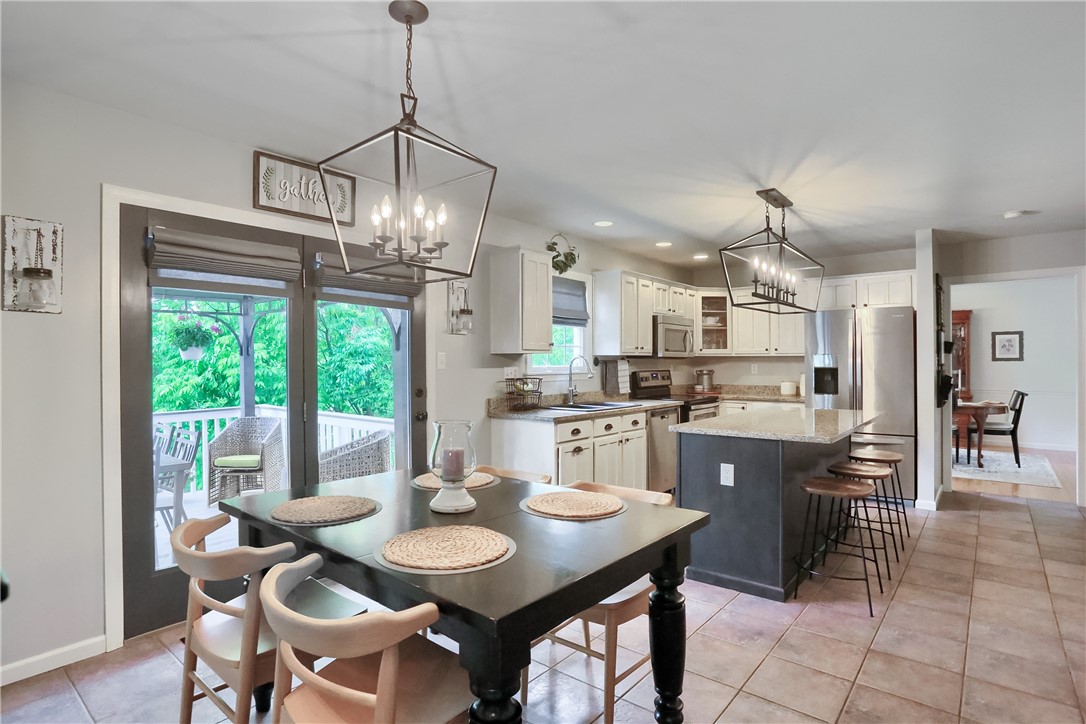 Seven Fields Boro, Pennsylvania 16046, United States, 4 Bedrooms Bedrooms, ,3 BathroomsBathrooms,Residential,Contingent,144765