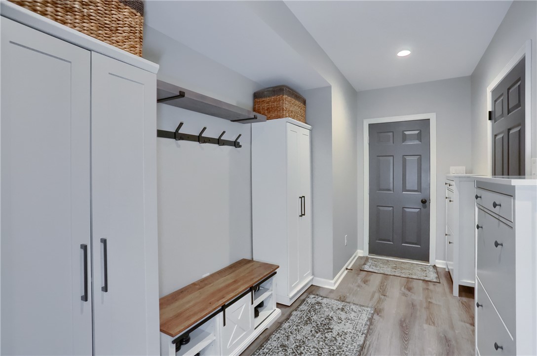 Seven Fields Boro, Pennsylvania 16046, United States, 4 Bedrooms Bedrooms, ,3 BathroomsBathrooms,Residential,Contingent,144765