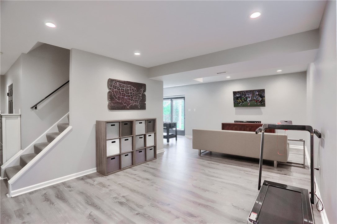 Seven Fields Boro, Pennsylvania 16046, United States, 4 Bedrooms Bedrooms, ,3 BathroomsBathrooms,Residential,Contingent,144765