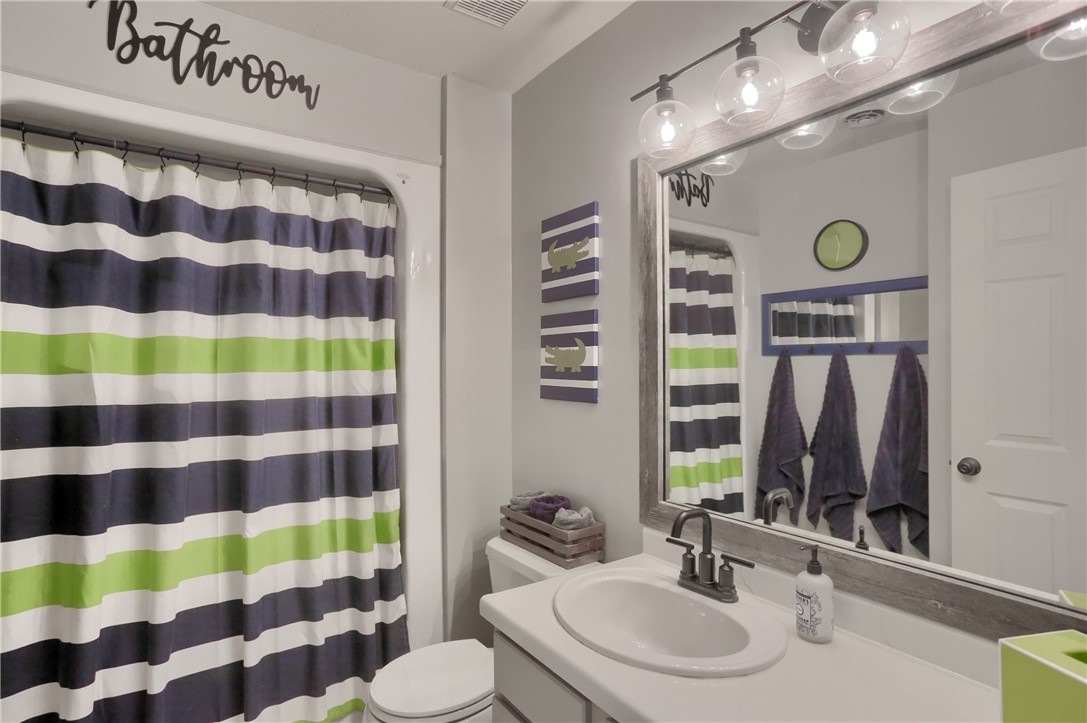 Seven Fields Boro, Pennsylvania 16046, United States, 4 Bedrooms Bedrooms, ,3 BathroomsBathrooms,Residential,Contingent,144765