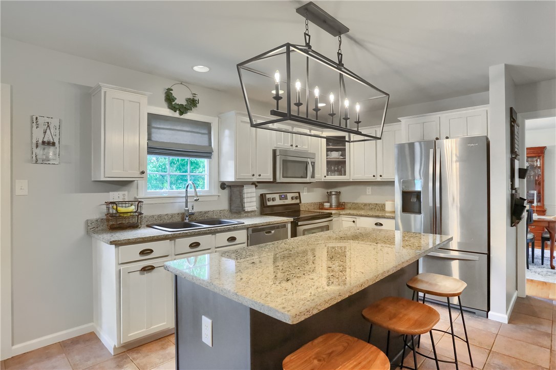 Seven Fields Boro, Pennsylvania 16046, United States, 4 Bedrooms Bedrooms, ,3 BathroomsBathrooms,Residential,Contingent,144765