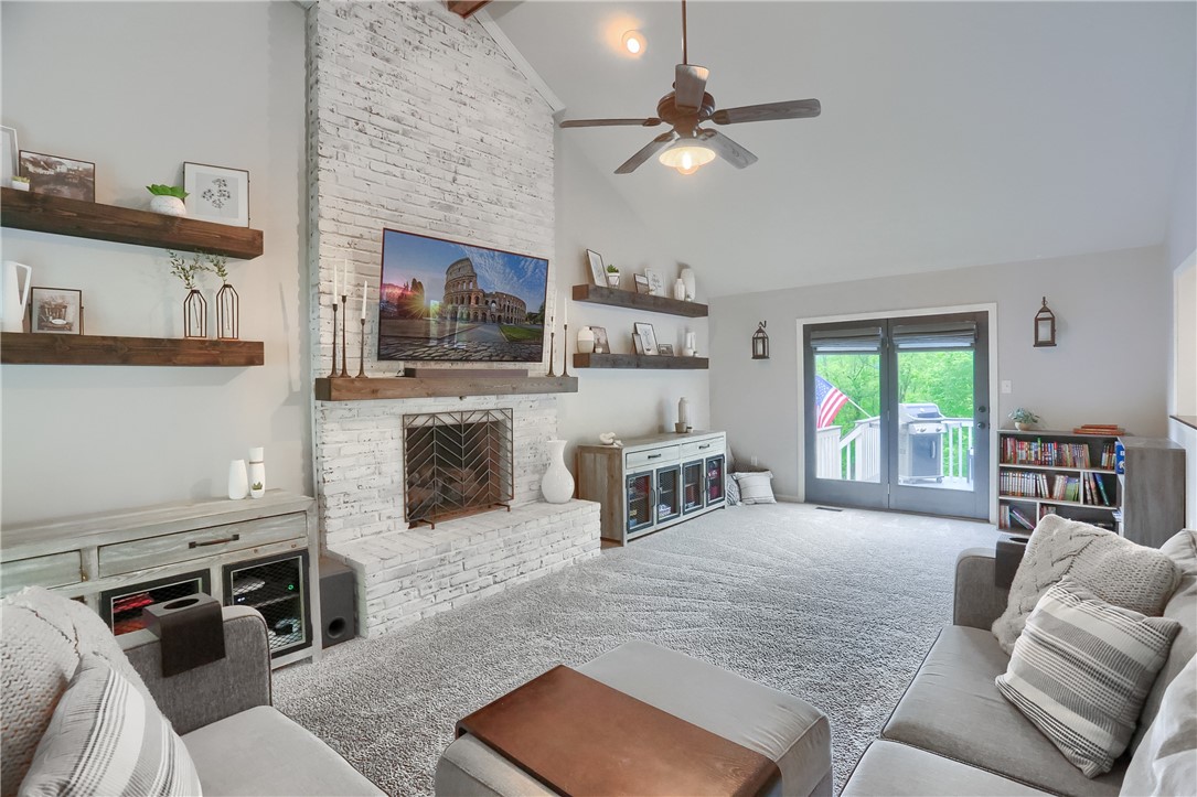 Seven Fields Boro, Pennsylvania 16046, United States, 4 Bedrooms Bedrooms, ,3 BathroomsBathrooms,Residential,Contingent,144765