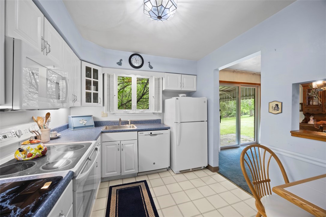 6858 Ridgevue Dr Dr, South Park, Pennsylvania image 4