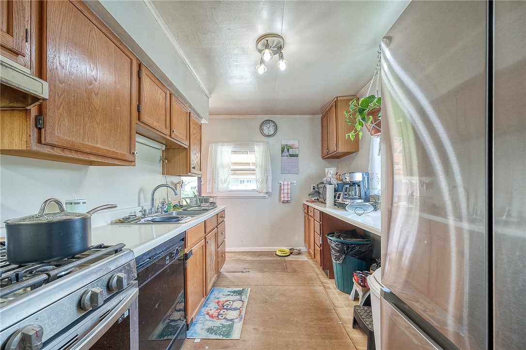 2400 Linden Dr