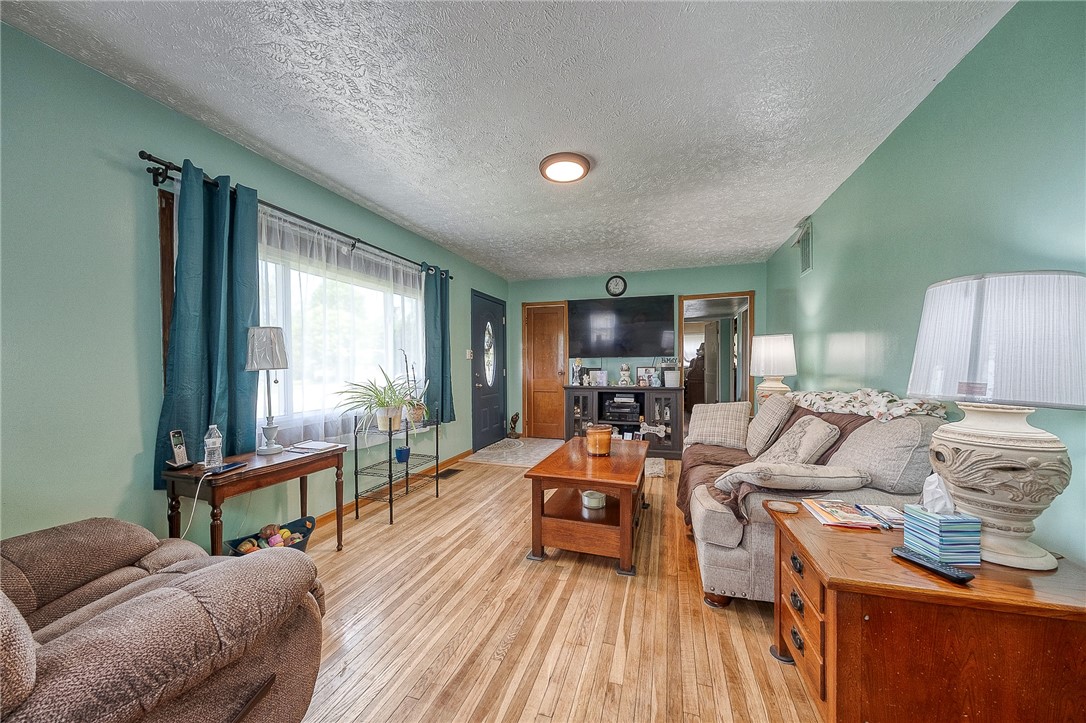 2400 Linden Dr