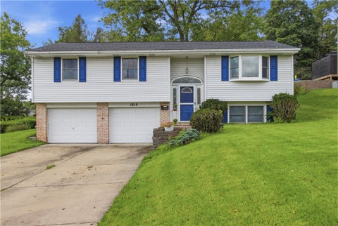 Homes For Sale - 1019 Copsewood Drive Dr<br/> Bethel Park, PA 15102