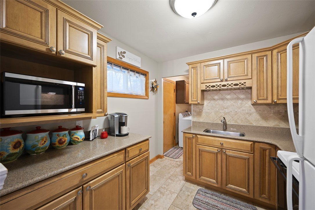 Cranberry Twp, Pennsylvania 16066, United States, 3 Bedrooms Bedrooms, ,2 BathroomsBathrooms,Residential,Active,228169