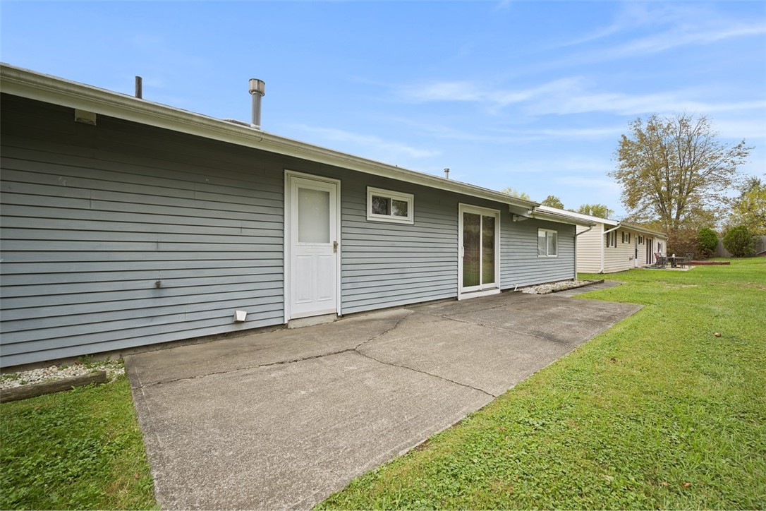 Cranberry Twp, Pennsylvania 16066, United States, 3 Bedrooms Bedrooms, ,2 BathroomsBathrooms,Residential,Active,228169